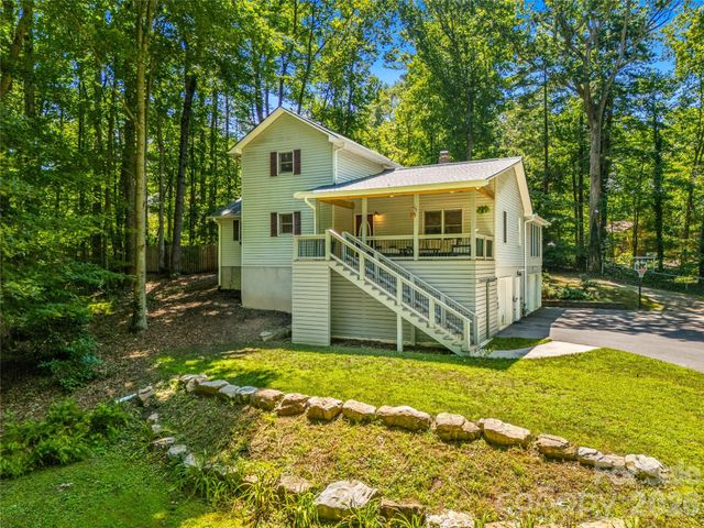 70 Promised Ridge Drive, Hendersonville, NC 28791