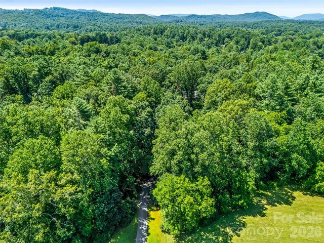 70 Promised Ridge Drive, Hendersonville, NC 28791