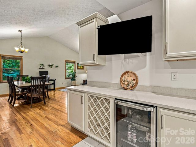 70 Promised Ridge Drive, Hendersonville, NC 28791