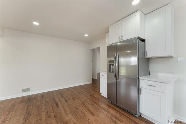 43303 Aspen Drive, Sterling Heights, MI 48313