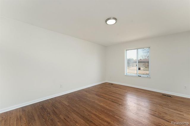 43303 Aspen Drive, Sterling Heights, MI 48313