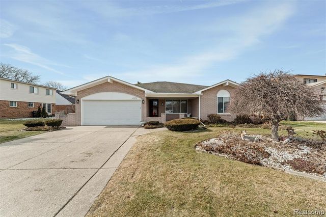 43303 Aspen Drive, Sterling Heights, MI 48313
