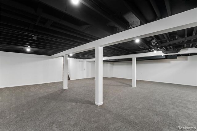 43303 Aspen Drive, Sterling Heights, MI 48313