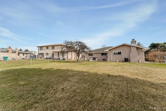 43303 Aspen Drive, Sterling Heights, MI 48313