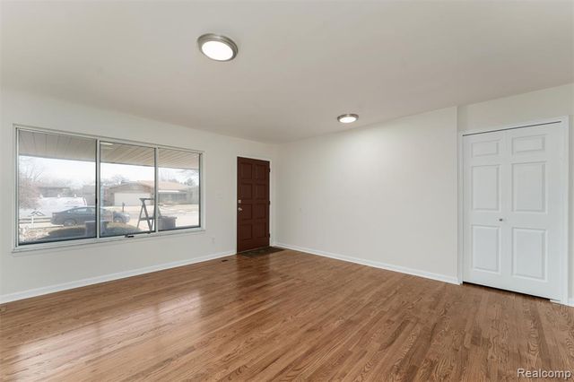 43303 Aspen Drive, Sterling Heights, MI 48313