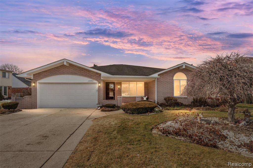 43303 Aspen Drive, Sterling Heights, MI 48313