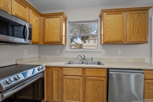 10719 Pony Mesa, San Antonio, TX 78254