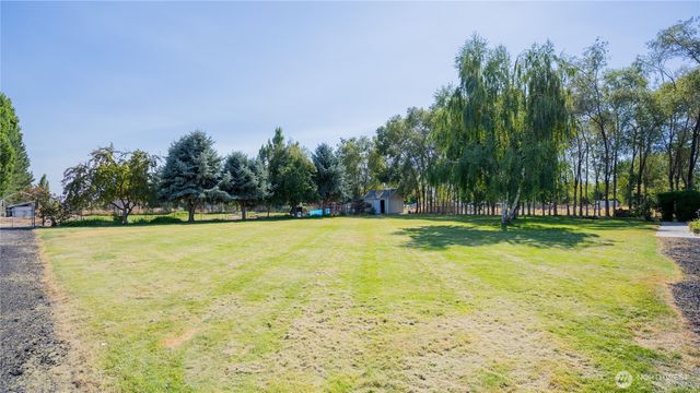 7887 Dahl Road NE, Moses Lake, WA 98837