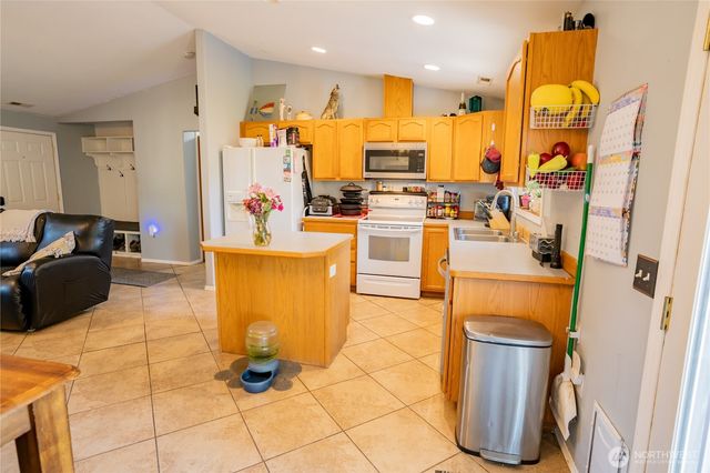 7887 Dahl Road NE, Moses Lake, WA 98837