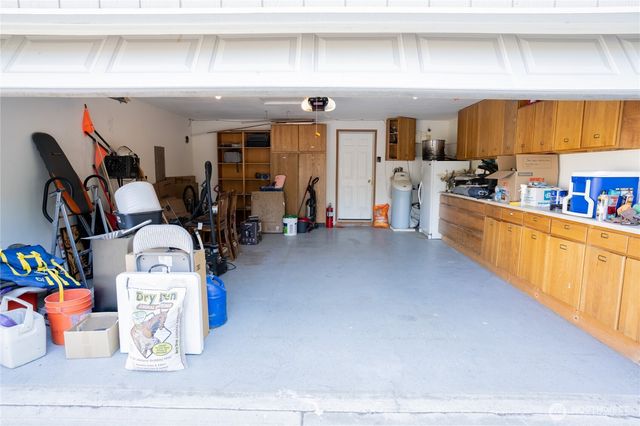 7887 Dahl Road NE, Moses Lake, WA 98837