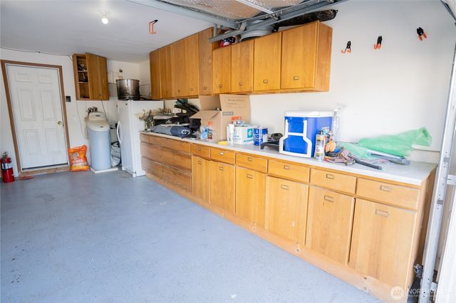 7887 Dahl Road NE, Moses Lake, WA 98837
