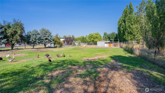7887 Dahl Road NE, Moses Lake, WA 98837