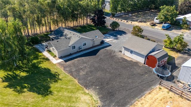 7887 Dahl Road NE, Moses Lake, WA 98837