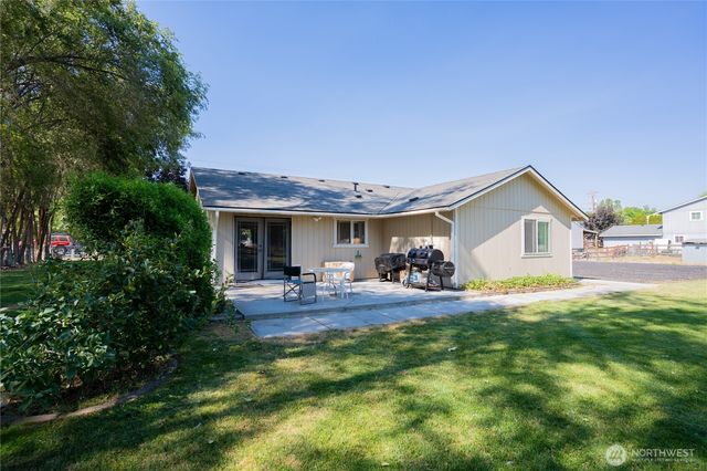 7887 Dahl Road NE, Moses Lake, WA 98837