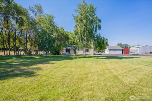 7887 Dahl Road NE, Moses Lake, WA 98837