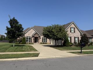 3015 Fallswood Dr, Murfreesboro, TN 37129