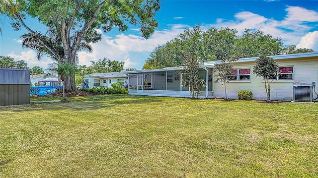 4915 CHARITON AVENUE, Tampa, FL 33603