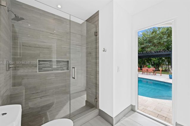 2711 Mayan Dr, Fort Lauderdale, FL 33316