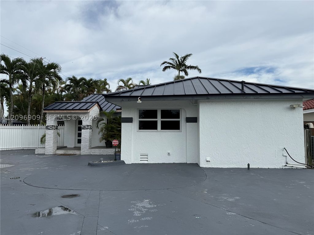 12541 SW 95th Ter, Miami, FL 33186