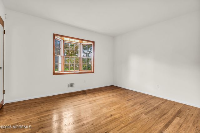 728 Northstream Drive, Toms River, NJ 08753