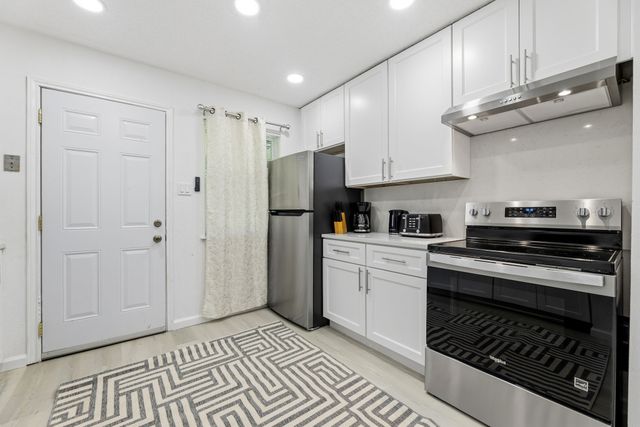 210 Slaughter Street, Arlington, TX 76011