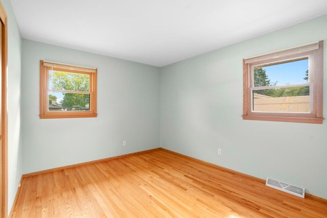 5624 S 24th STREET, Milwaukee, WI 53221