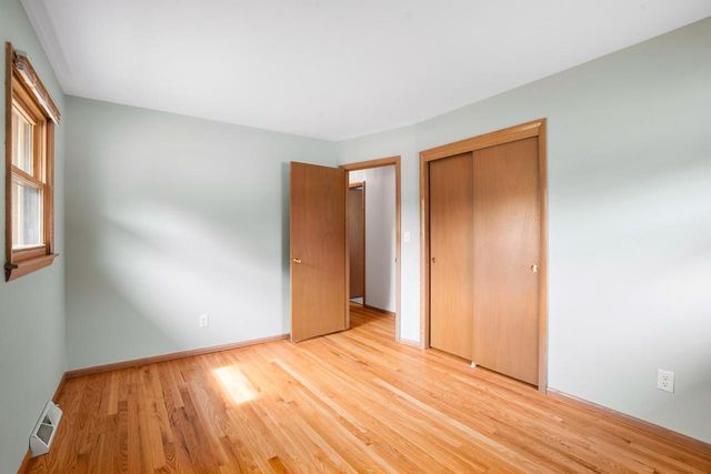 5624 S 24th STREET, Milwaukee, WI 53221