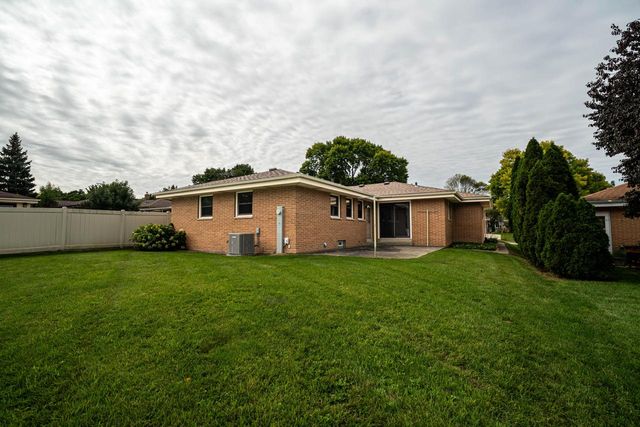5624 S 24th STREET, Milwaukee, WI 53221
