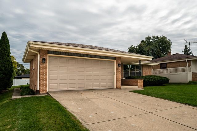 5624 S 24th STREET, Milwaukee, WI 53221