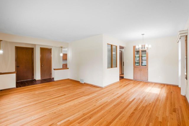 5624 S 24th STREET, Milwaukee, WI 53221