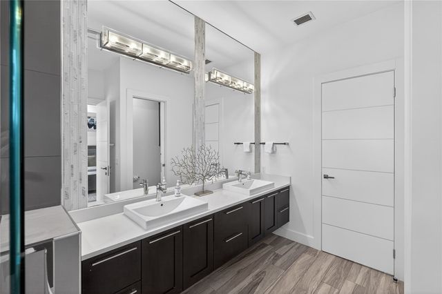 14836 GRANADA Dr 104, Corpus Christi, TX 78418