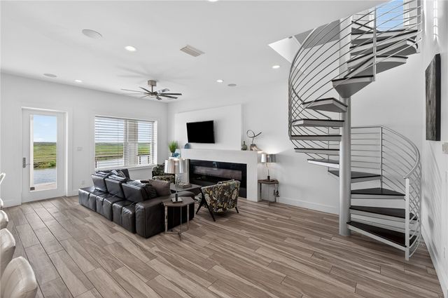 14836 GRANADA Dr 104, Corpus Christi, TX 78418