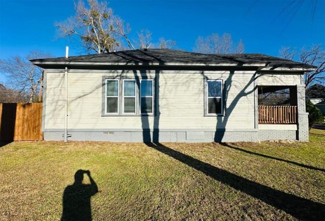 1408 E Houston Street, Tyler, TX 75702