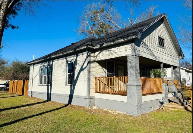 1408 E Houston Street, Tyler, TX 75702