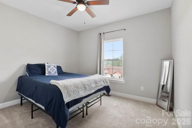 258 Crystal Heights Drive, Hendersonville, NC 28739