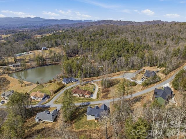 258 Crystal Heights Drive, Hendersonville, NC 28739
