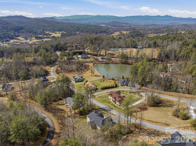 258 Crystal Heights Drive, Hendersonville, NC 28739