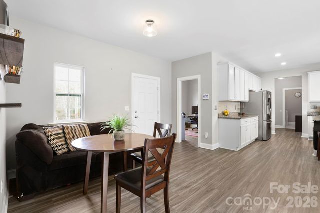 258 Crystal Heights Drive, Hendersonville, NC 28739