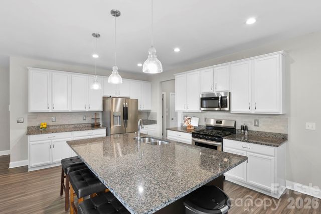 258 Crystal Heights Drive, Hendersonville, NC 28739