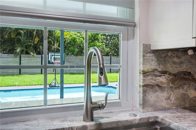 2212 SE 7th ST, Cape Coral, FL 33990