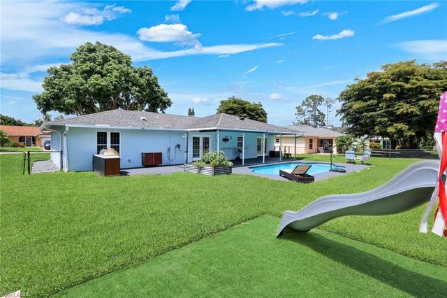 2212 SE 7th ST, Cape Coral, FL 33990