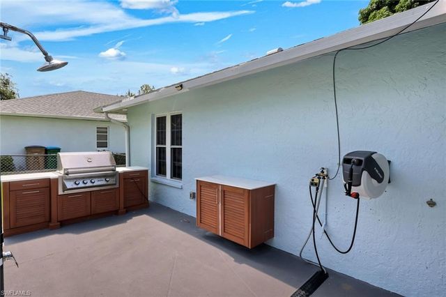 2212 SE 7th ST, Cape Coral, FL 33990