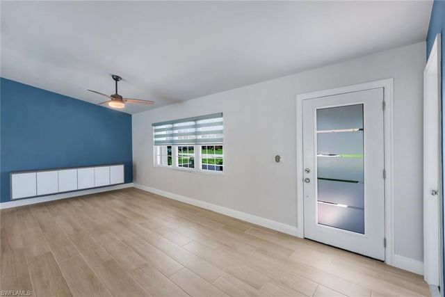 2212 SE 7th ST, Cape Coral, FL 33990