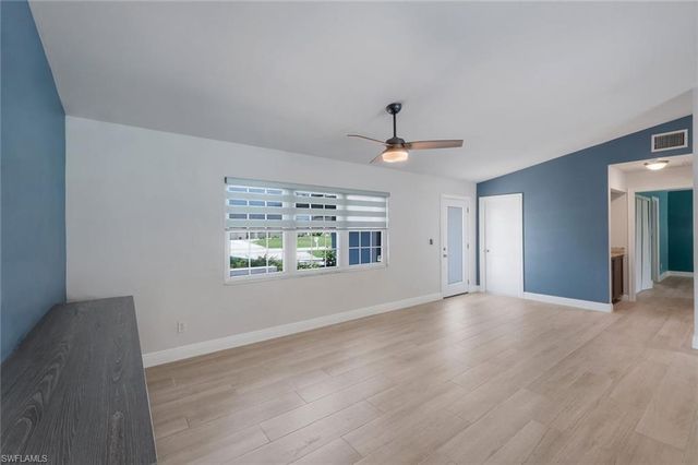 2212 SE 7th ST, Cape Coral, FL 33990