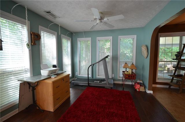 2513 Baysridge Drive NW, Kennesaw, GA 30152