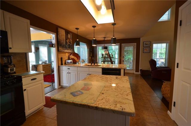 2513 Baysridge Drive NW, Kennesaw, GA 30152