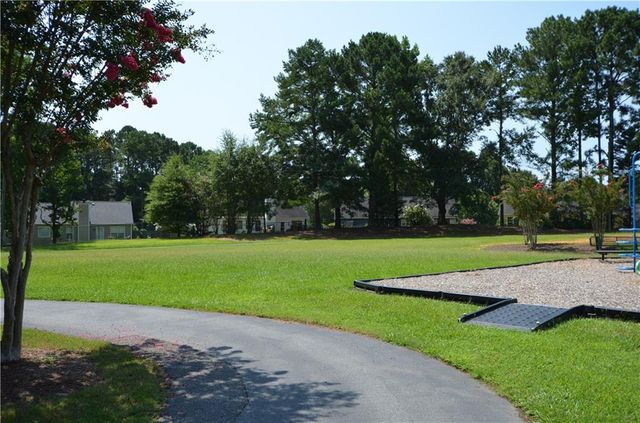 2513 Baysridge Drive NW, Kennesaw, GA 30152