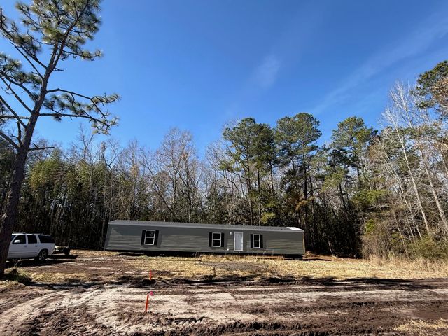 126 Oak Log Lake Rd., Conway, SC 29526