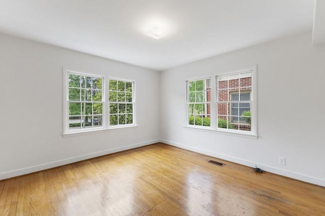 2512 Alston Drive SE, Atlanta, GA 30317