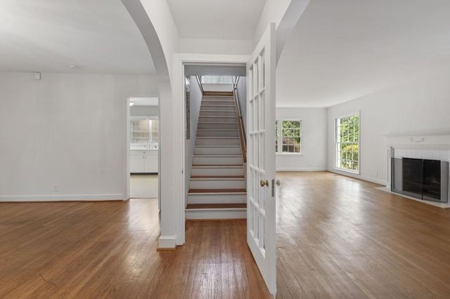 2512 Alston Drive SE, Atlanta, GA 30317